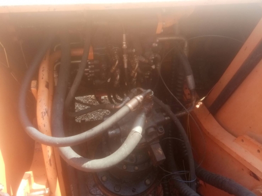 ขาย DOOSAN DX225 LC เครื่องปั้มดี ช่วงล่างพอได้ เอวมีขยับนิดๆ ขายตามสภาพ เอกสารใบชื้อขาย ไฟฟ้าตัด รถทำงานได้ ราคา450,000บาทติดต่อคุณอ๊อฟ พิจิตร086-737-9991