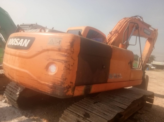 ขาย DOOSAN DX225 LC เครื่องปั้มดี ช่วงล่างพอได้ เอวมีขยับนิดๆ ขายตามสภาพ เอกสารใบชื้อขาย ไฟฟ้าตัด รถทำงานได้ ราคา450,000บาทติดต่อคุณอ๊อฟ พิจิตร086-737-9991
