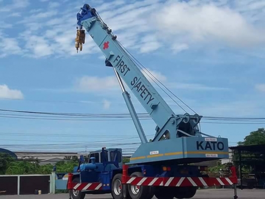 ขายรถเคนKATO ขนาด16ตัน 10ล้อ สภาพสวยพร้อมใช้งานพร้อมโอนราคา680,000บาทติดต่อคุณอ๊อฟ พิจิตร086-737-9991