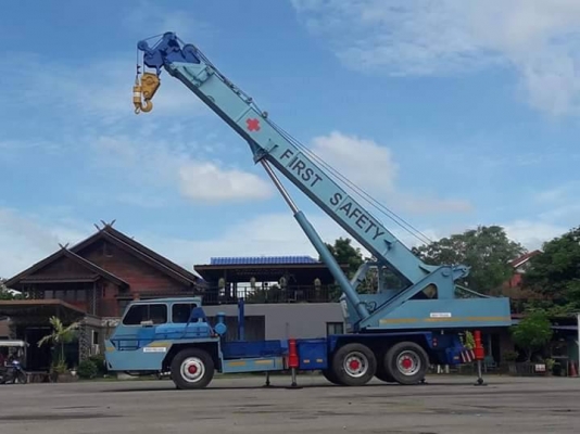 ขายรถเคนKATO ขนาด16ตัน 10ล้อ สภาพสวยพร้อมใช้งานพร้อมโอนราคา680,000บาทติดต่อคุณอ๊อฟ พิจิตร086-737-9991