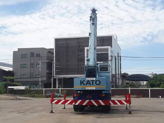 ขายรถเคนKATO ขนาด16ตัน 10ล้อ สภาพสวยพร้อมใช้งานพร้อมโอนราคา680,000บาทติดต่อคุณอ๊อฟ พิจิตร086-737-9991