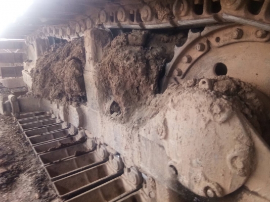 ขายCAT D5B ตีนเป็ดเอกสารเล่มทะเบียน เกียร์ตัดเครื่องดี พร้อมใช้ราคา590000บาทติดต่อคุณอ๊อฟ พิจิตร086-737-9991