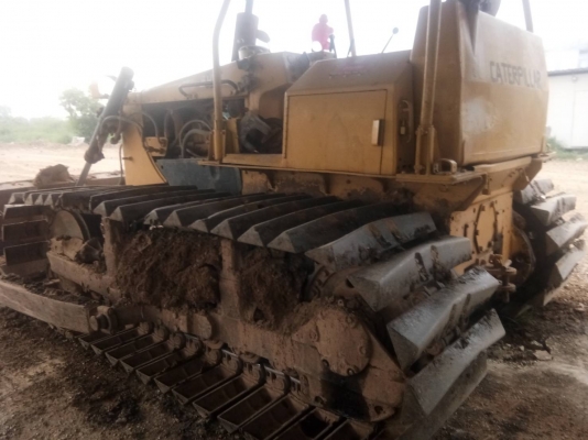 ขายCAT D5B ตีนเป็ดเอกสารเล่มทะเบียน เกียร์ตัดเครื่องดี พร้อมใช้ราคา590000บาทติดต่อคุณอ๊อฟ พิจิตร086-737-9991