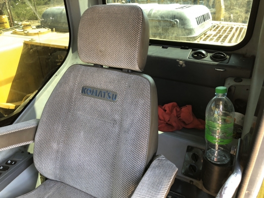 ขายรถแบคโฮ Komatsu PC200-7 สภาพดีมากพร้อมใช้งาน รถออกศูนย์ปี 2553 ไม่เคยเปลี่ยนมือ 1,450,000