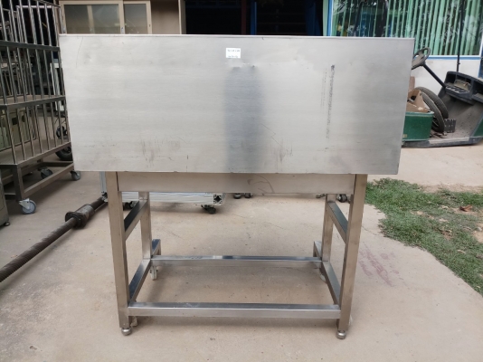 โต๊ะสแตนเลส ขนาด 74x95x109 ซม.ความสูงวัดถึงครอบข้าง