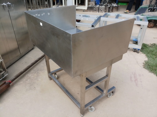 โต๊ะสแตนเลส ขนาด 74x95x109 ซม.ความสูงวัดถึงครอบข้าง