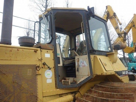 ขาย แทร็คเตอร์ รถดันดิน D4H สวยๆ โทร. 092-929-9942 ธีรเทพ ขาย แทร็คเตอร์ รถดันดิน D4H สวยๆ โทร. 092-929-9942 ธีรเทพ