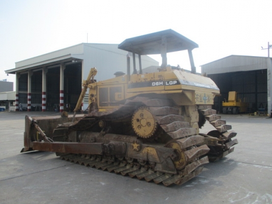 รถดัน Bulldozer รุ่น D6H นำเข้าจากต่างประเทศ สภาพสวย พร้อมใช้งาน ราคาไม่แพง รถดัน Bulldozer รุ่น D6H นำเข้าจากต่างประเทศ สภาพสวย พร้อมใช้งาน ราคาไม่แพง
