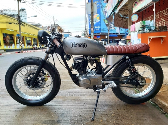 ขาย HONDA JX125 CAFE RACER แต่งสวยๆ เครื่องดี ระบบไฟครบ มีทะเบียนชุดโอนครบ ราคา 39500 บาท ส่งได้ทั่ว