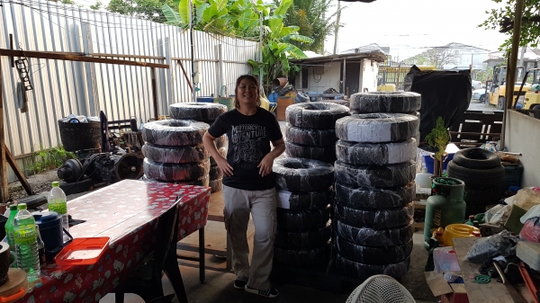 ขายยางลม รถยกโฟล์คลิฟท์ ขนาด 600-15 ,28×9-15 , 700-12 ,650-10,600-9 ติดต่อ 0844596195 เหมี๋ยวค่ะ ขายยางลม รถยกโฟล์คลิฟท์ ขนาด 600-15 ,28×9-15 , 700-12 ,650-10,600-9 ติดต่อ 0844596195 เหมี๋ยวค่ะ