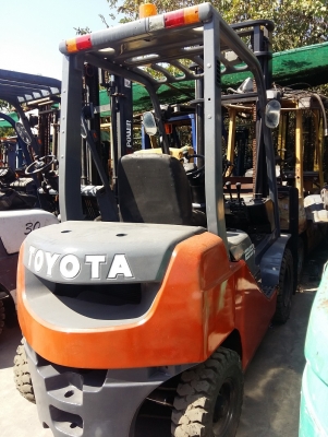 รถยกฟอร์คลิฟท์ TOYOTA 8FD25 ดีเซล 1DZII เกียร์ครัชท์ 4.0 เมตร