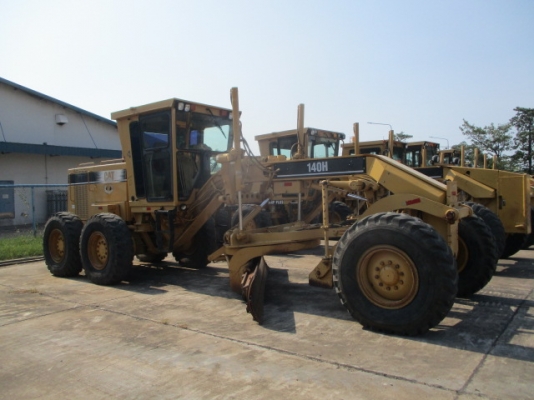 รถเกรด MOTOR GRADER รุ่น 140H ซีเรียล 2ZK04842 ปี 1999 นำเข้า จากต่างประเทศ ราคาไม่แพง ขายพร้อมชุดแจ้งจำหน่าย