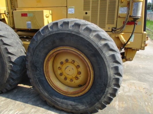 รถเกรด MOTOR GRADER รุ่น 140H ซีเรียล 2ZK04842 ปี 1999 นำเข้า จากต่างประเทศ ราคาไม่แพง ขายพร้อมชุดแจ้งจำหน่าย