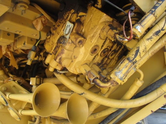 รถเกรด MOTOR GRADER รุ่น 140H ซีเรียล 2ZK04842 ปี 1999 นำเข้า จากต่างประเทศ ราคาไม่แพง ขายพร้อมชุดแจ้งจำหน่าย