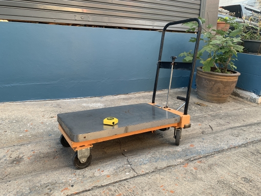 ขายโต๊ะยกสูง X-Lift table รับน้ำหนักได้ 150Kg. สภาพสวย มีล้อเคลื่อนย้ายสะดวก พร้อมใช้งาน ขายโต๊ะยกสูง X-Lift table รับน้ำหนักได้ 150Kg. สภาพสวย มีล้อเคลื่อนย้ายสะดวก พร้อมใช้งาน