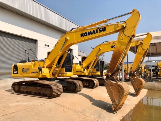 ขายดาวน์ Komatsu PC200-8MO ไมล์ 3,800 สภาพสวยค่ะ ขายดาวน์ Komatsu PC200-8MO ไมล์ 3,800 สภาพสวยค่ะ