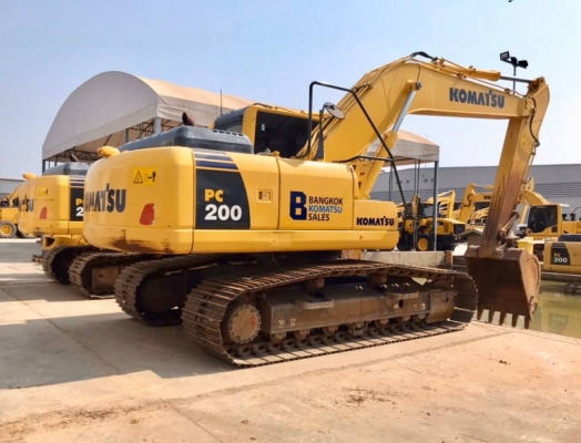 ขายดาวน์ Komatsu PC200-8MO ไมล์ 3,800 สภาพสวยค่ะ