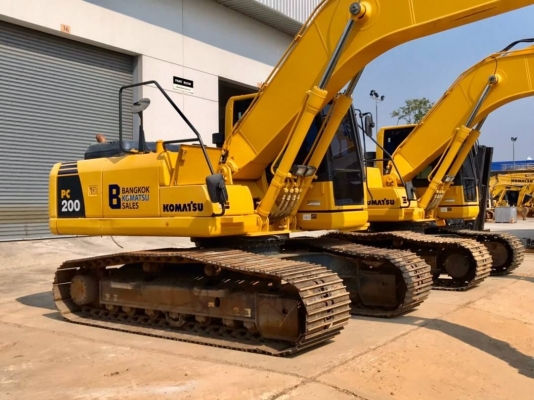 ขายดาวน์ Komatsu PC200-8MO ไมล์ 3,800 สภาพสวยค่ะ ขายดาวน์ Komatsu PC200-8MO ไมล์ 3,800 สภาพสวยค่ะ