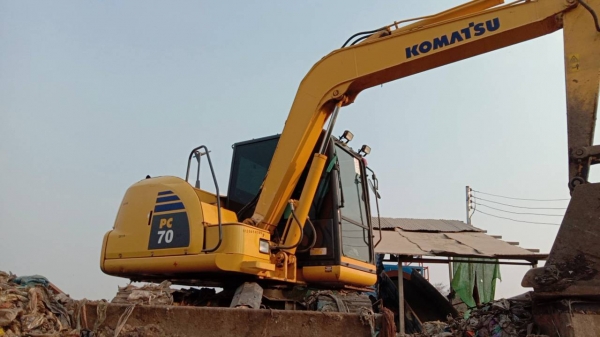 Komatsu PC70-8 ไมล์ ชม.7,000 สภาพสวยมากค่ะ