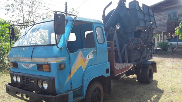 คุณแต๋น เครื่องอิชุชุ 100แรง หกล้อพร้อมใช้