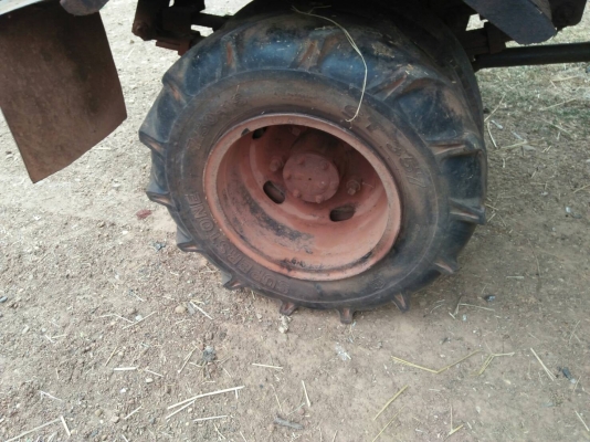 คุณแต๋น เครื่องอิชุชุ 100แรง หกล้อพร้อมใช้