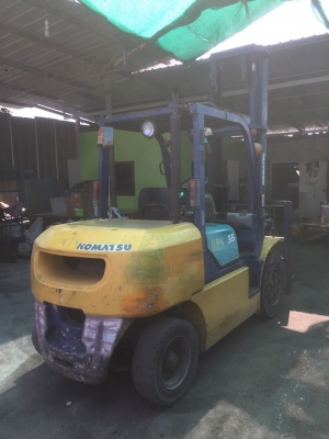 ขายรถยกโฟร์คลิฟท์ยี่ห้อ KOMAT&#039;SU FD35 เสาสูง 4.5 เมตร