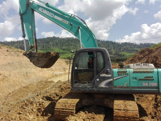 ขาย 1,680,000รถแบคโฮ KOBELCO sk 200-8 super X ทำงาน 12,000 ชม. ไฟฟ้าครบ เครื่องดี ปั้มแรง เอวแน่น ช่วงล่างดี เอกสารเล่มทะเบียน รถพร้อมใช้งาน รถอยู่ บุรีรัมย์ 092-595-6777 061-446-2662 ญิ๋งยุ