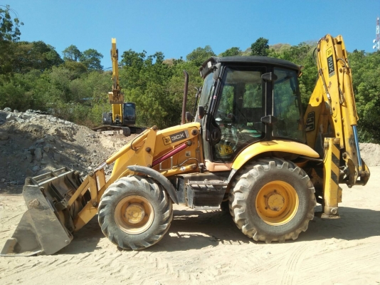 ขายรถตักหน้าหลังขุด JCB 3CX โทร 0651205039  0981763669