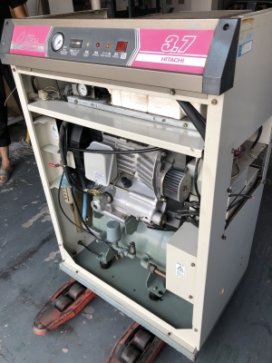 ปั้มลม HITACHI SCROLL JAPAN มือสอง เน้นความเงียบ ลมสะอาด 5 แรง  มี แอร์ดรายเยอร์ในตัว พร้อมใช้