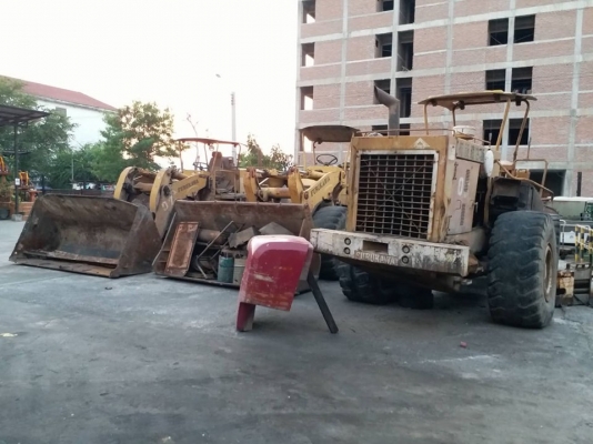 ขายรถตักรุ่น  FL320 A มี3 คัน