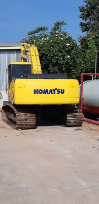 Komatsu 200-7ใช้งานน้อย รถไม่ค่อยใด้ใช้ 11695ช.ม ไฟฟ้าครบ เอวแน่น ช่วงล่างเต็ม เจ้าของขายเอง เอกสารเล่มทะเบียน