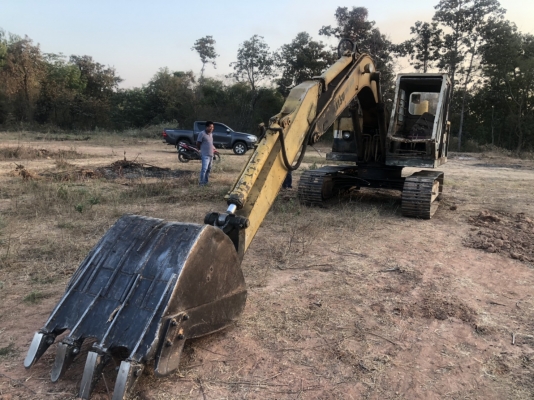 ขายด่วน KOMATSU PC120-2 สภาพพร้อมใช้งาน เครื่องปั้มดี เอวแน่น บูมอามตามสภาพ ราคาย่อมเยาว์ สนใจสอบถาม ไว้ใช้งาน 093 0764943  K ตั้ม