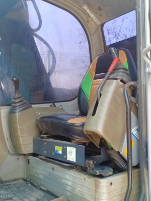 ขาย KOBELCO SK135SR YY01 เก่าใน  สภาพสวย แทรคใหญ่  เอกสารอินซอย โทร 089-3818694จ๊อย