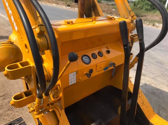 komatsu d10s1สภาพดีเก่าญี่ปุ่น มีใบอินวอยไม่เคยใช้ในไทย