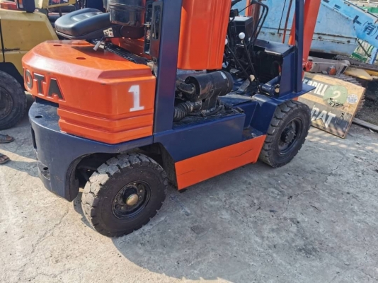 รถโฟอร์คลิฟต์ รถโฟอร์คลิฟต์