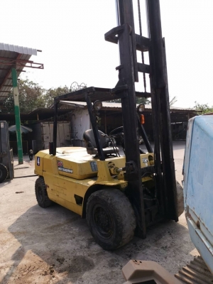 รถโฟอร์คลิฟต์ รถโฟอร์คลิฟต์