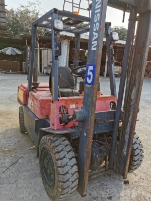 รถโฟอร์คลิฟต์ รถโฟอร์คลิฟต์