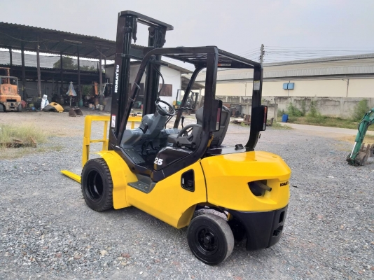 ขายรถยก KOMATSU FD25-16 เครื่องดีเซล 4D94E เสาสูง 4 เมตร ยกได้ 2.5 ตัน งาเท เกียร์ธรรมดา ล้อหน้าคู่ 