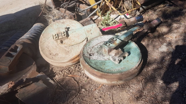 ขายล้อนำรถแทรกเตอร์ โคมัสสุ D-50-A สภาพตามรูปขายไม่แพงครับ