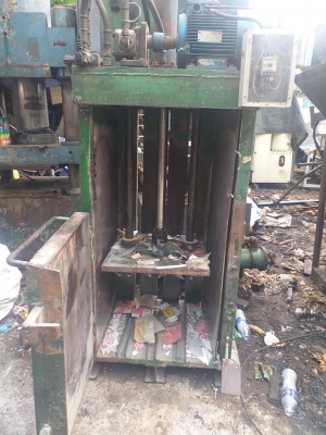 ขายเครื่องอัดก้อนได้อัดเศษได้ขนาด50กก.ราคาถูกคับ