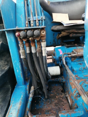 ฟอร์ด77 T5 ติดคีบอ้อยบูมเดี่ยว เครื่องดี ไฮดรอลิคดี เกียร์ดี เฟืองท้ายดีงาม ฟอร์ด77 T5 ติดคีบอ้อยบูมเดี่ยว เครื่องดี ไฮดรอลิคดี เกียร์ดี เฟืองท้ายดีงาม