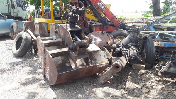 ขาย บุ้งกี้ ตัวหนีบ HIAB หมุนได้รอบตัว เก่า JAPAN 45000 บาท โทร 084-5424150