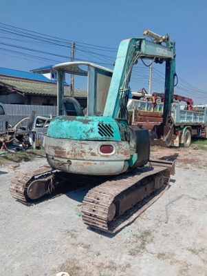 KOBELCO SK50UR-2 สภาพสวยพร้อมใช้งาน KOBELCO SK50UR-2 สภาพสวยพร้อมใช้งาน