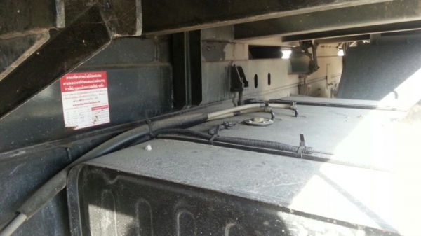 รถอิซูซุ 6 ล้อดั้ม 210 แรงม้า ปี 52  วิ่ง 9,830 กม.  สนใจติดต่อ 081 - 6079515