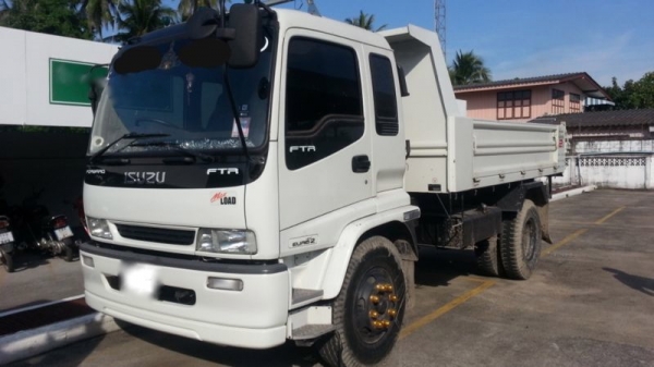 รถอิซูซุ 6 ล้อดั้ม 210 แรงม้า ปี 52  วิ่ง 9,830 กม.  สนใจติดต่อ 081 - 6079515