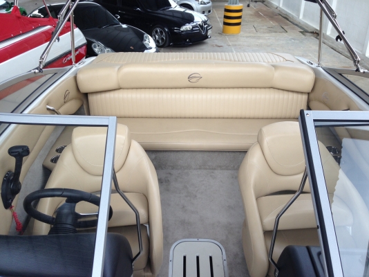 เรือ Crownline 18SS เรือ Crownline 18SS