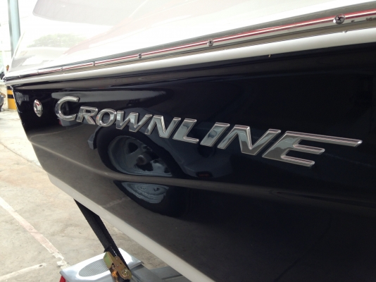 เรือ Crownline 18SS เรือ Crownline 18SS