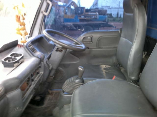 รถอิซูซุ 6 ล้อ รั่ว 110 แรงม้า  สนใจติดต่อ 081 - 6079515