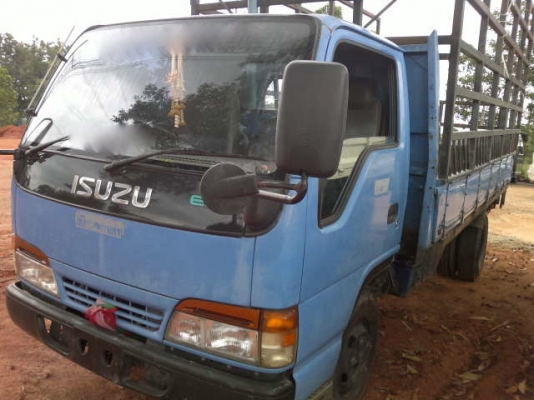รถอิซูซุ 6 ล้อ รั่ว 110 แรงม้า  สนใจติดต่อ 081 - 6079515