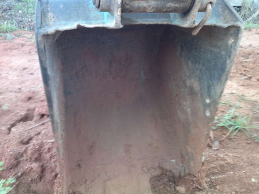 รถแบคโฮ  50 UU  สนใจติดต่อ 081 - 6079515